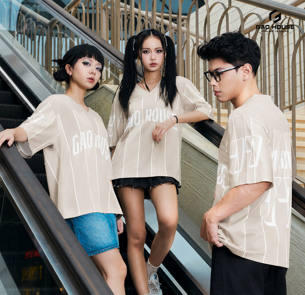 Thiết kế áo lớp màu be