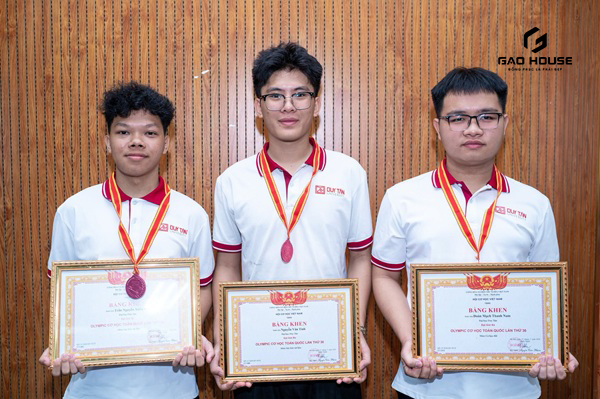 đồng phục đại học duy tân cổ bẻ