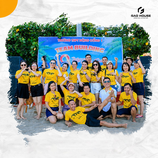 áo đồng phục team building màu vàng