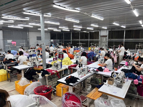 xưởng may áo đồng phục nhà hàng tại quảng bình