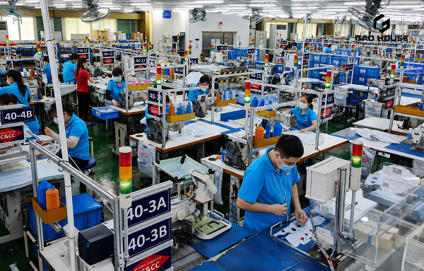 xưởng may in áo đồng phục công sở tại vĩnh phúc