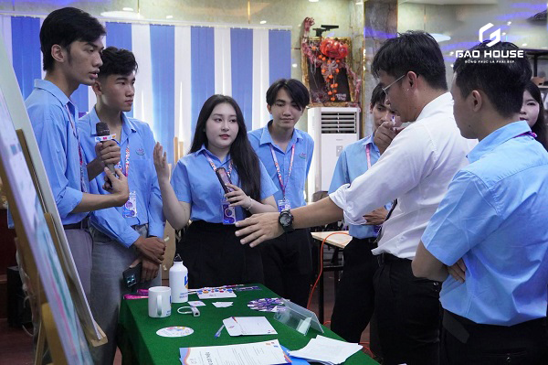 áo đồng phục trường đại học tây đô