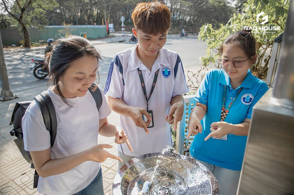 áo polo đồng phục đại học quốc gia tphcm