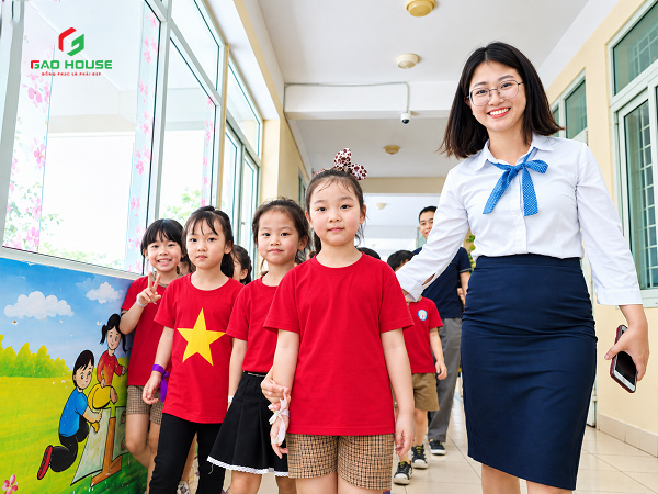 áo sơ mi chân váy giáo viên mầm non