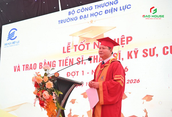 lễ phục thạc sĩ trường đại học điện lực